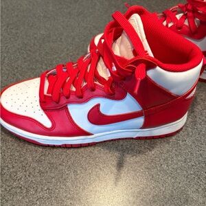 Nike Men’s Dunk High Tops- perfect condition